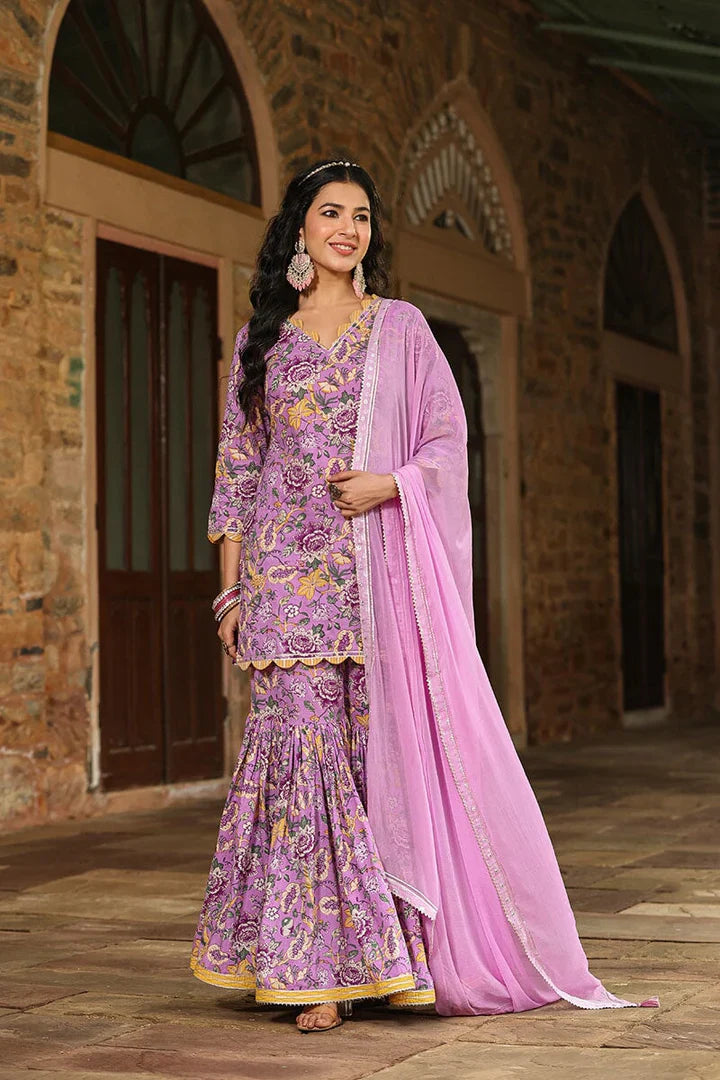 Women' s ethnic wear