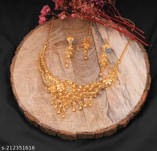 New Trendy Golden Jewellery Set for Women